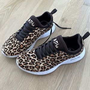 APL phantom calf hair leopard shoes brown 7.5